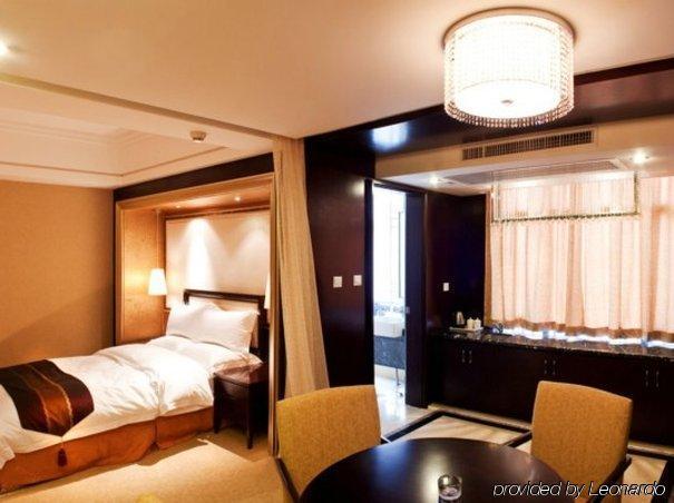 Nan Feng Business Hotel Guangzhou Room photo